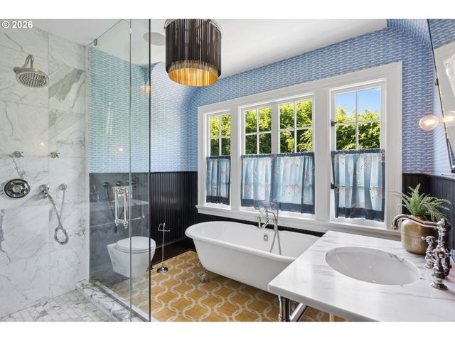 1808 Sw Laurel St, Portland, OR 97201