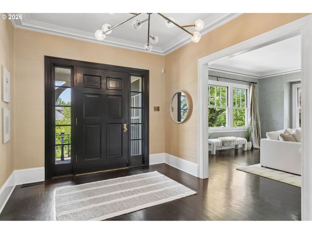 1808 Sw Laurel St, Portland, OR 97201