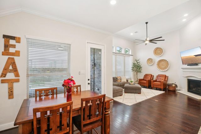 2333 Shallow Creek Lane, Friendswood, TX 77546