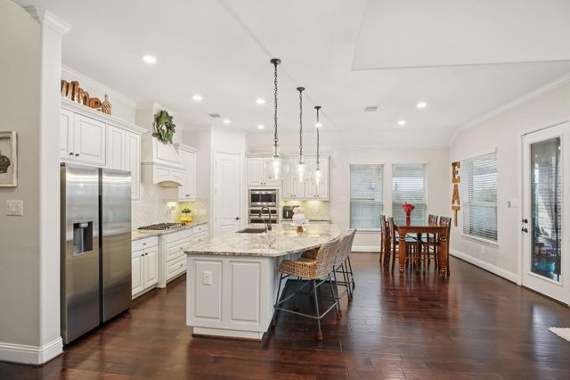 2333 Shallow Creek Lane, Friendswood, TX 77546