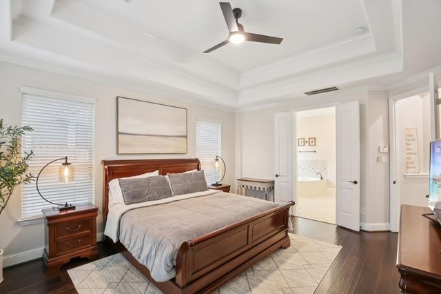 2333 Shallow Creek Lane, Friendswood, TX 77546