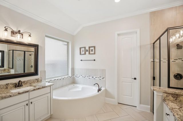 2333 Shallow Creek Lane, Friendswood, TX 77546