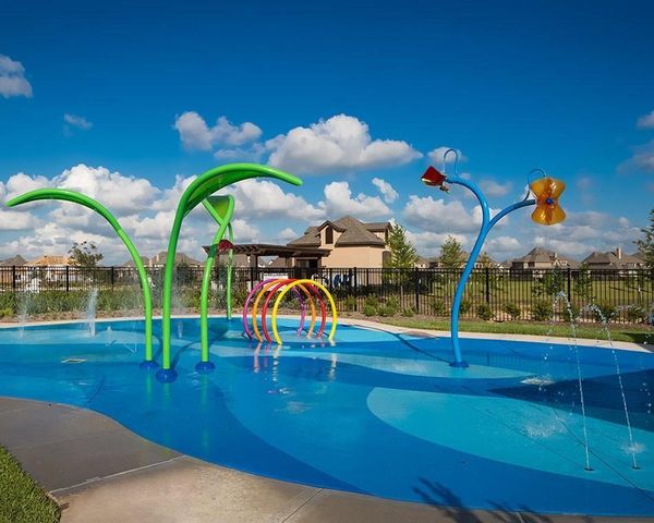 2333 Shallow Creek Lane, Friendswood, TX 77546