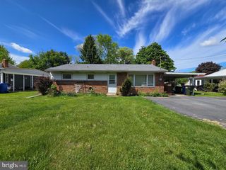 17 HOGESTOWN ROAD, Mechanicsburg, PA 17050