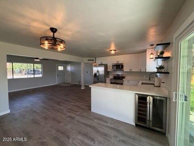 335 S HARRIS Drive, Mesa, AZ 85204