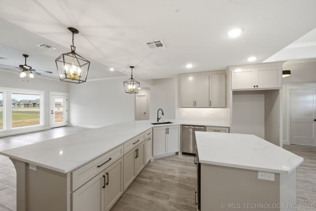 14256 N 71st East Avenue, Collinsville, OK 74021