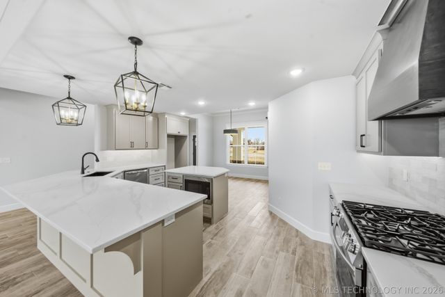 14256 N 71st East Avenue, Collinsville, OK 74021