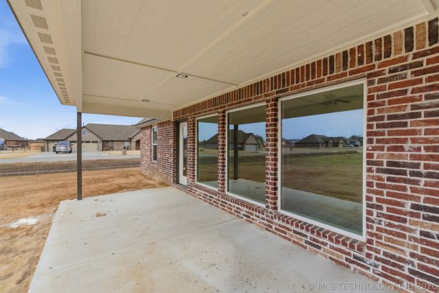 14256 N 71st East Avenue, Collinsville, OK 74021