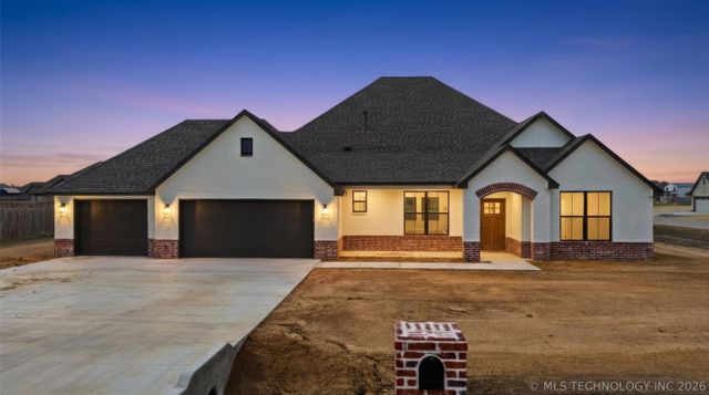 14256 N 71st East Avenue, Collinsville, OK 74021