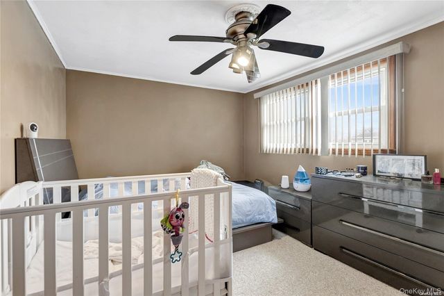 175 Wickfield Lane, North Babylon, NY 11703