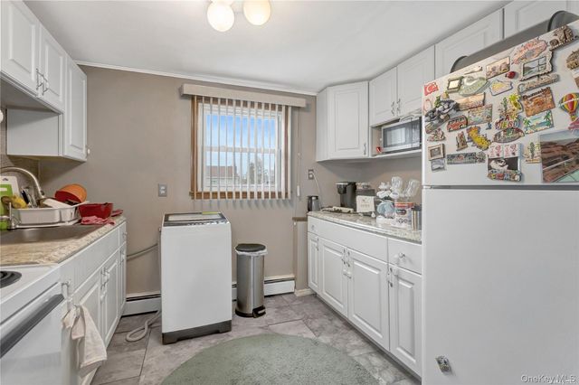 175 Wickfield Lane, North Babylon, NY 11703