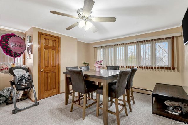 175 Wickfield Lane, North Babylon, NY 11703