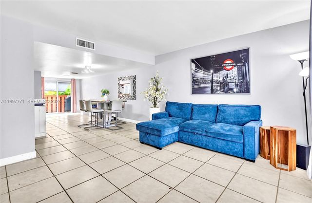 7130 Fairway Dr L26, Miami Lakes, FL 33014