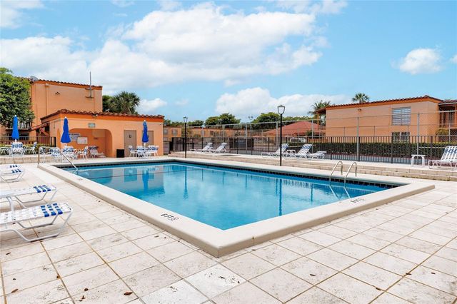 7130 Fairway Dr L26, Miami Lakes, FL 33014