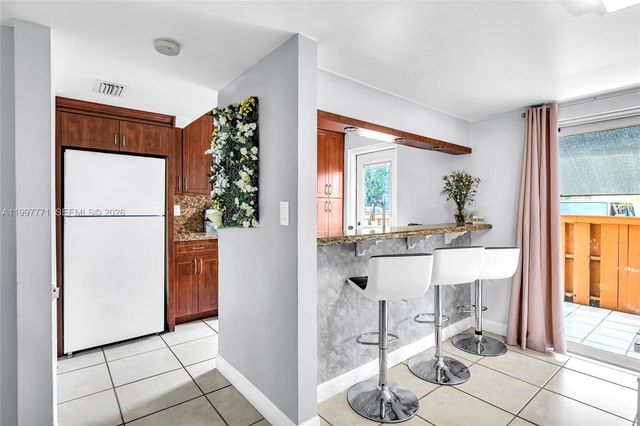 7130 Fairway Dr L26, Miami Lakes, FL 33014