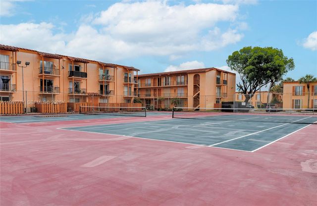 7130 Fairway Dr L26, Miami Lakes, FL 33014