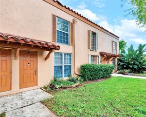 7130 Fairway Dr L26, Miami Lakes, FL 33014