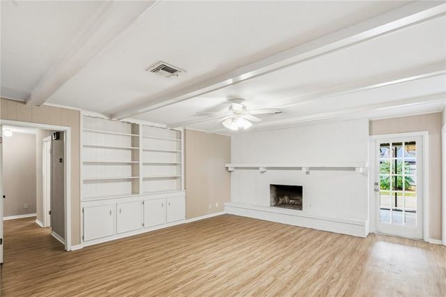 203 Wilshire Drive, Victoria, TX 77904