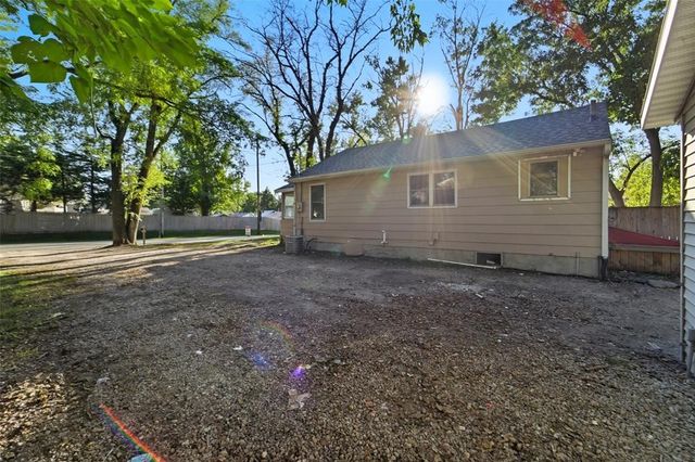 360 NE Aurora Avenue, Des Moines, IA 50313