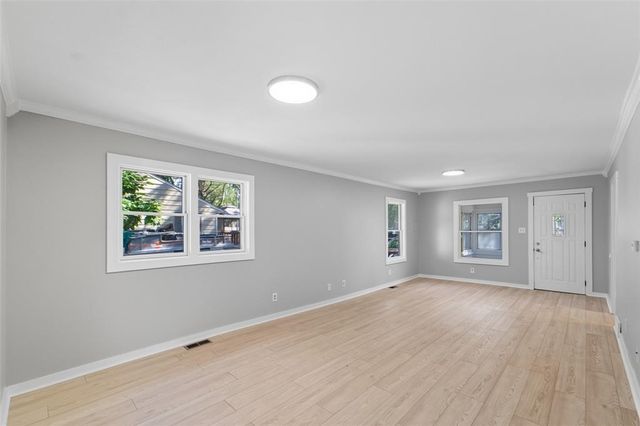 360 NE Aurora Avenue, Des Moines, IA 50313