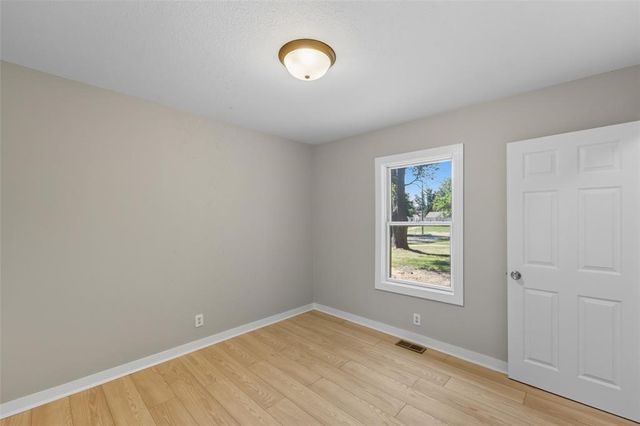 360 NE Aurora Avenue, Des Moines, IA 50313