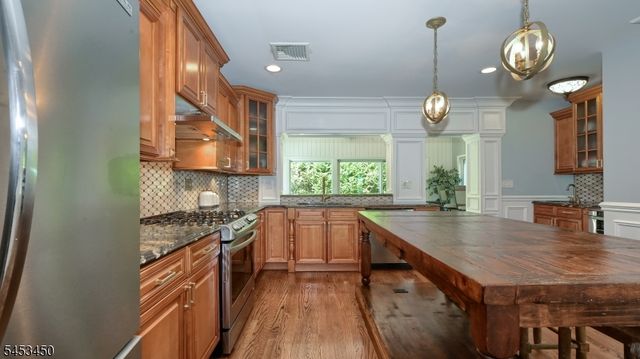 34 Grandview Dr, Wayne Twp., NJ 07470