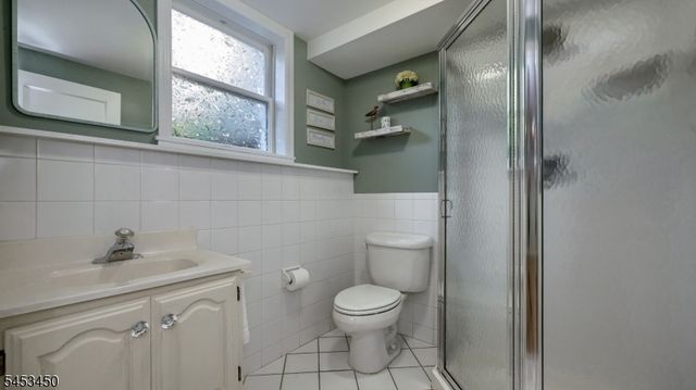 34 Grandview Dr, Wayne Twp., NJ 07470