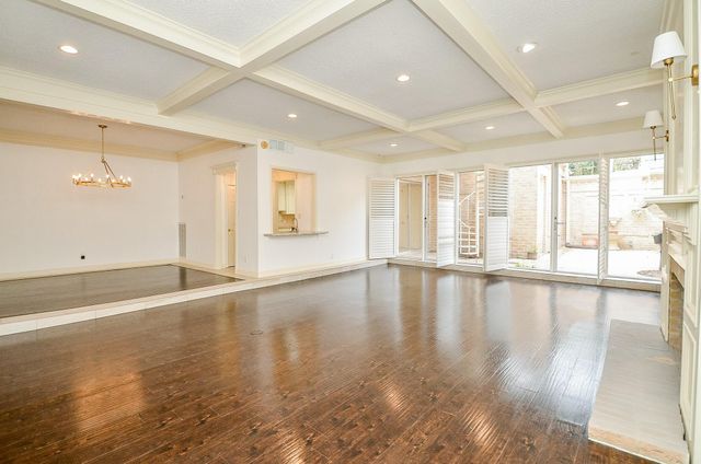 44 Bayou Pointe Drive, Houston, TX 77063