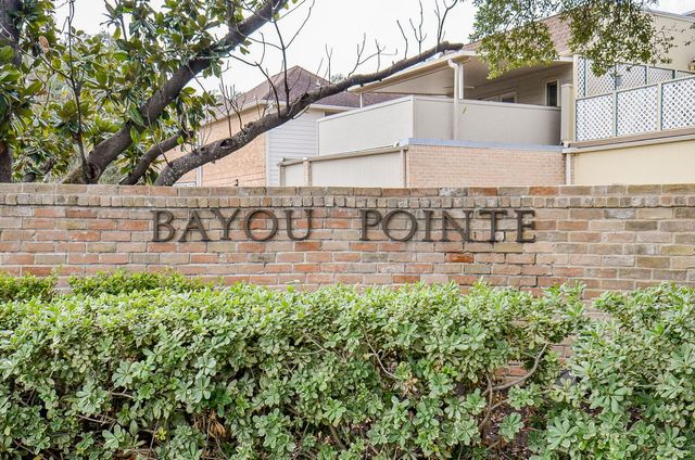 44 Bayou Pointe Drive, Houston, TX 77063