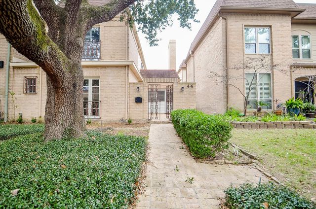 44 Bayou Pointe Drive, Houston, TX 77063