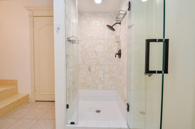 44 Bayou Pointe Drive, Houston, TX 77063