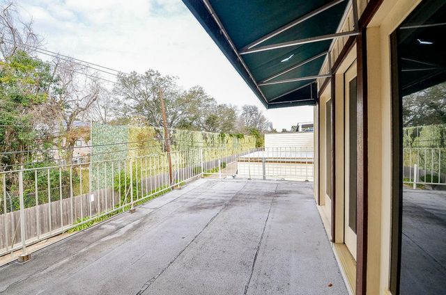 44 Bayou Pointe Drive, Houston, TX 77063