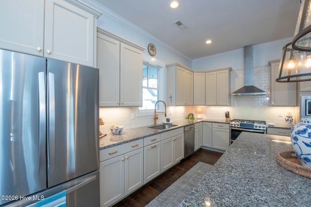 1210 S Sleepy Oak Lane, Leland, NC 28451