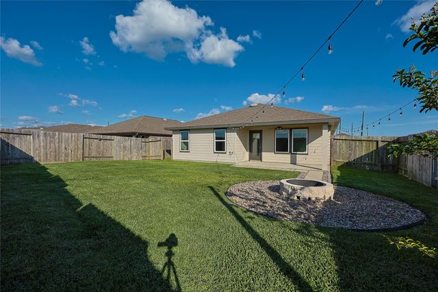 14507 Sweet Water Drive, Baytown, TX 77523