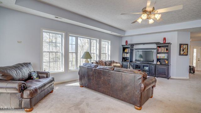 1089 Old Railroad Grade Road, Roan Mountain, TN 37687