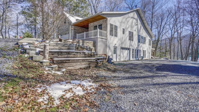 1089 Old Railroad Grade Road, Roan Mountain, TN 37687