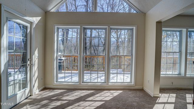 1089 Old Railroad Grade Road, Roan Mountain, TN 37687