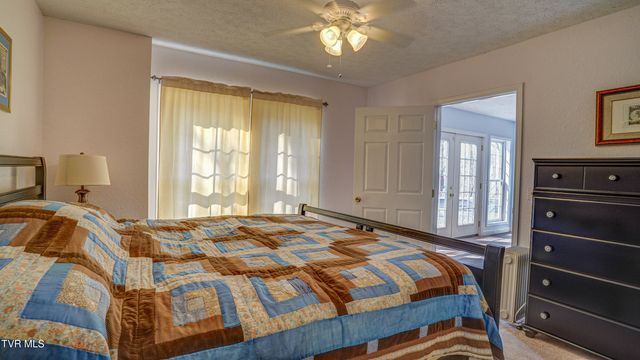1089 Old Railroad Grade Road, Roan Mountain, TN 37687