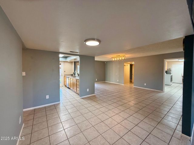 1105 W JUANITA Avenue, Mesa, AZ 85210