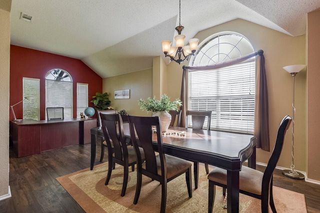 1718 Falcon Drive, Corinth, TX 76210