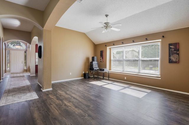 1718 Falcon Drive, Corinth, TX 76210