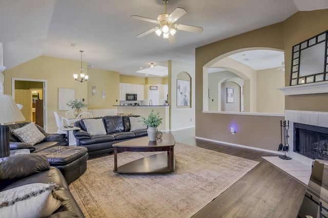 1718 Falcon Drive, Corinth, TX 76210