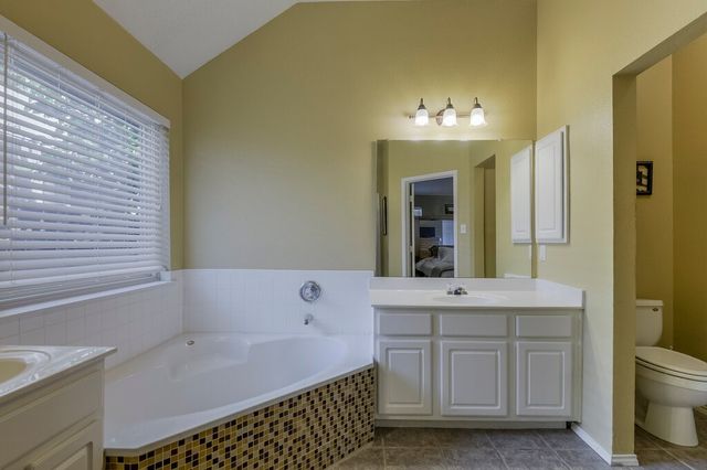 1718 Falcon Drive, Corinth, TX 76210