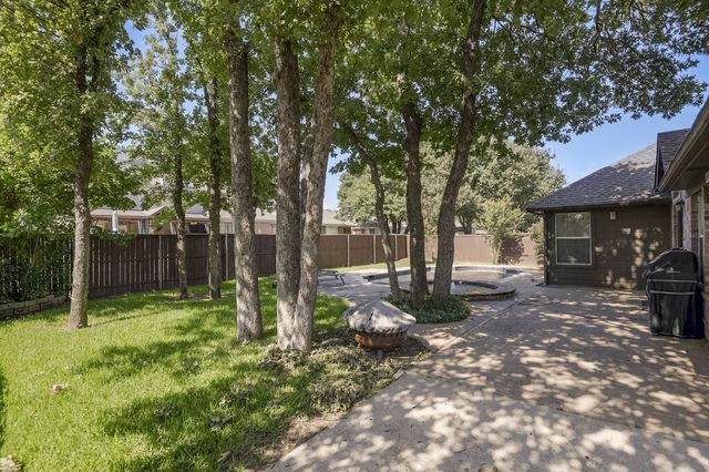 1718 Falcon Drive, Corinth, TX 76210