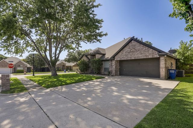 1718 Falcon Drive, Corinth, TX 76210