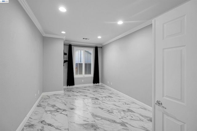 321 Myrtle Ln, Oakley, CA 94561