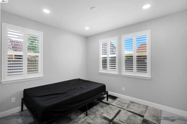 321 Myrtle Ln, Oakley, CA 94561