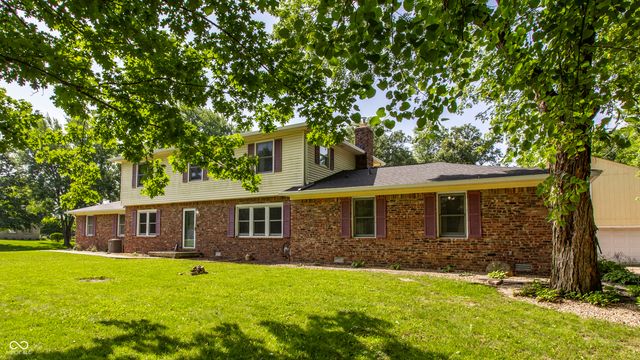 6722 Crown Drive, Brownsburg, IN 46112