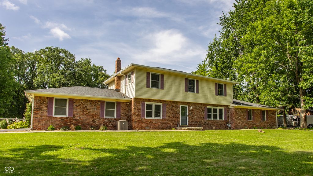 6722 Crown Drive, Brownsburg, IN 46112