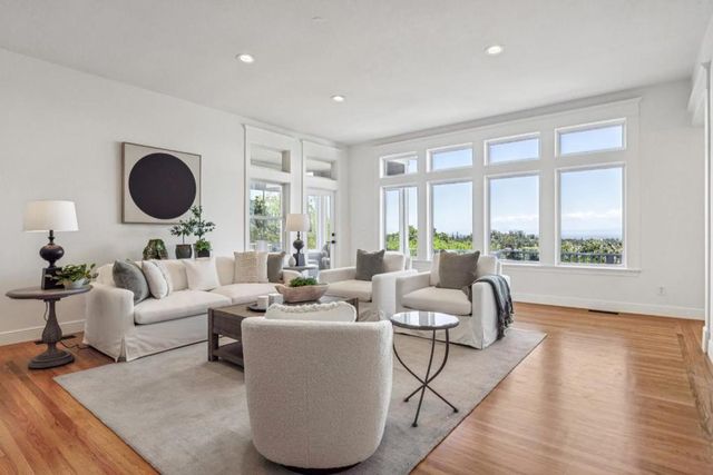 853 Vista Drive, Redwood City, CA 94062